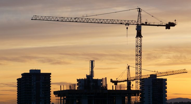 tower crane used in building construction